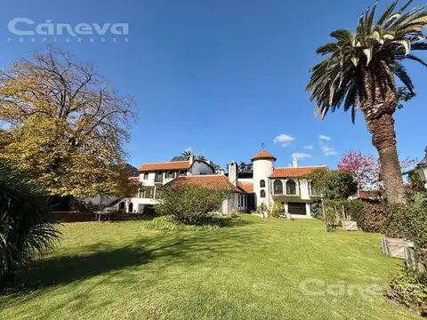 Casa en alquiler con gran jardín y pileta en la mejor zona de Martínez