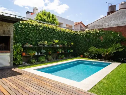 Venta de Casa 5 ambientes con cochera en Barrio Güemes, Haedo Norte