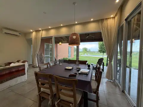 Casa en Venta en Victoria, USD 195.000