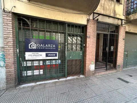 GRAN LOCAL O DEPOSITO EN PLENO POLO HOSPITALARIO.