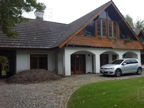 Importante casa en venta en Tortugas C.C