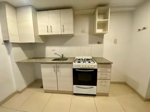 Departamento en Alquiler en Ciudad Jardin del Palomar, $ 600.000