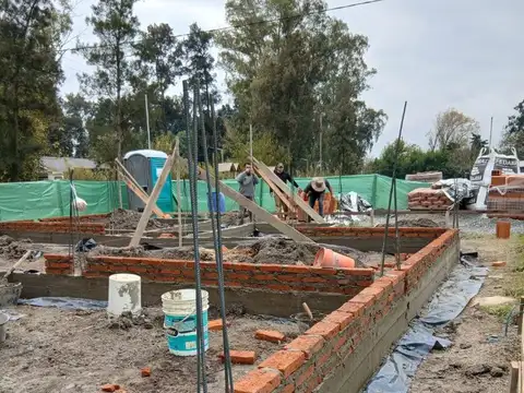 Casa 5 ambientes con 2 baños