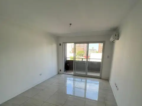 Departamento 2 ambientes con terraza propia