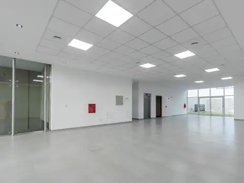 Edificio corporativo premium de 1225m2 sobre Au. Panamericana, límite de Munro y Martínez.
