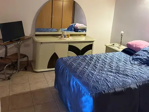 Casa en Alquiler en Villa Luzuriaga, $ 700.000