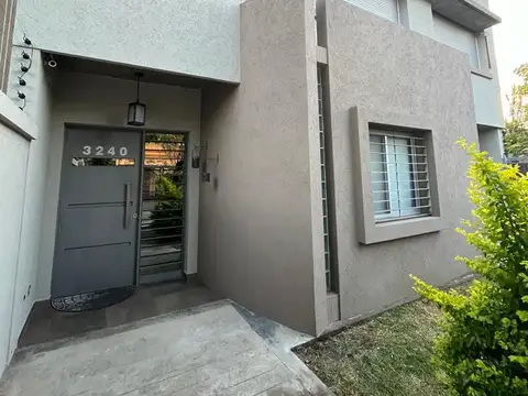 Casa 5 ambientes en venta en  Castelar Norte