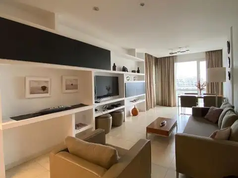 Av Del Puerto 200, Piso 4