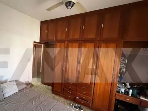 CASA EN VENTA - ZONA CENTRO