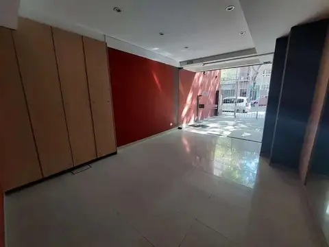 1Amb.Frente Amplio Balcon Chico Frente-cocina integrada-gas muebles*Placard*AAcond*Baño completoGde.