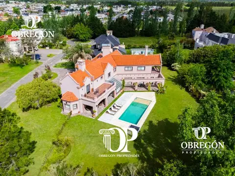 Casa en Venta de 5 dormitorios
