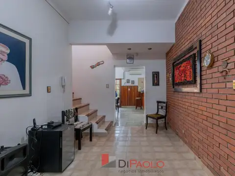 Casa 5 ambientes con 2 baños