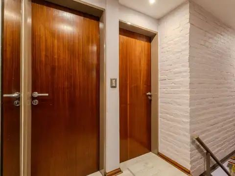 VENTA CASA 4 AMBIENTES COCHERA JARDIN CIUDAD EVITA