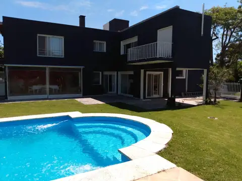 VENTA CASA 5 AMBIENTES LOTE INTERNO PILETA PARRILLA - MASCHWITZ CLUB COUNTRY PERMUTA APTO CREDITO