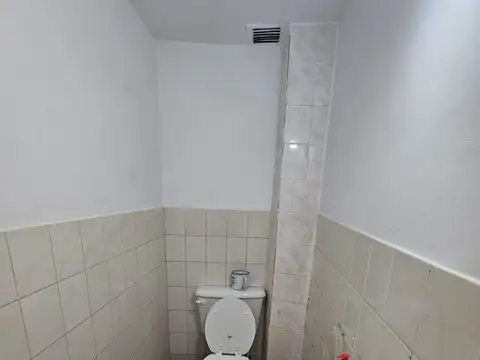 Alquiler Local Doble Planta 9x6 - Av. Jujuy y Brasil - Parque Patricios