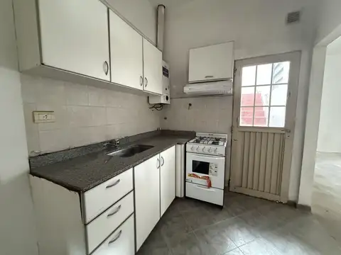 Depto Tipo Casa en Venta en Lanus Oeste, USD 64.000