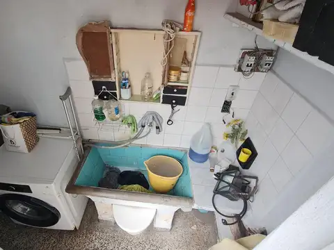 Depto Tipo Casa en Venta 50 años