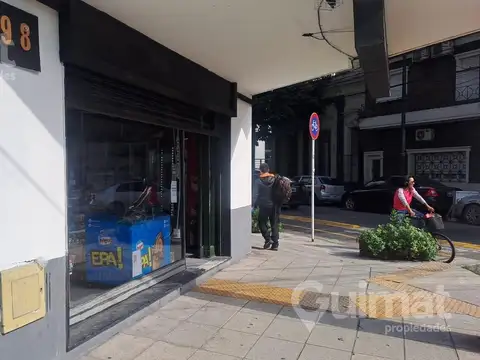 Local en Venta 60 años