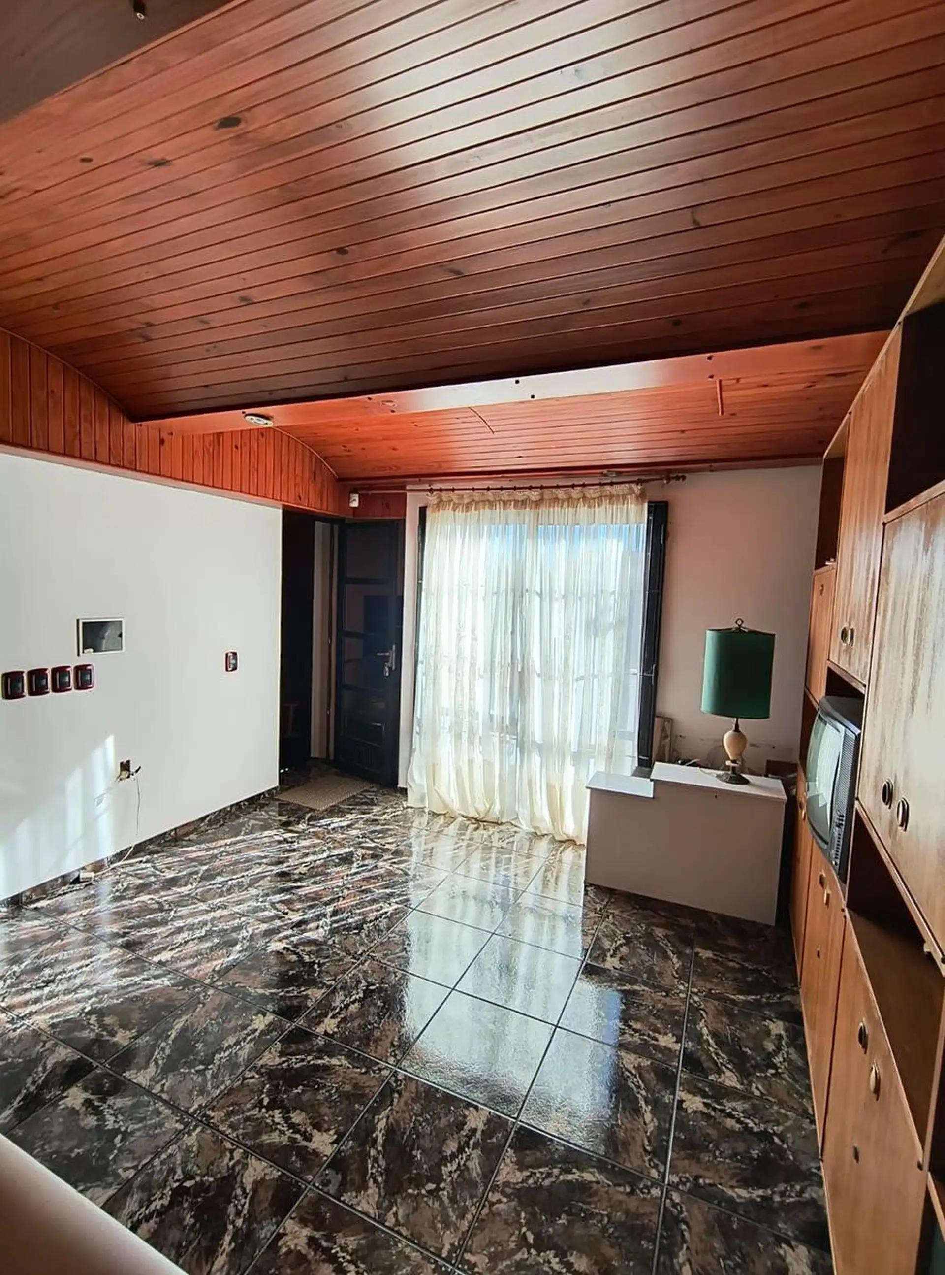 Venta chalet de 4 ambientes mas depto - Corbeta Uruguay 6900 - Barrio San Jacinto
