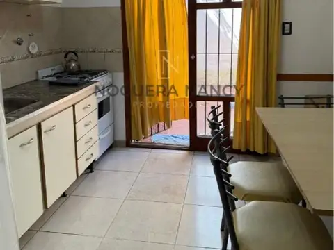 Depto Tipo Casa 4 ambientes con 2 baños