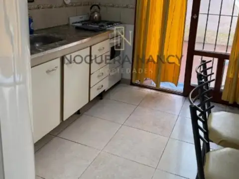 Depto Tipo Casa 4 ambientes con 2 baños