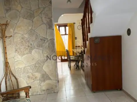 Depto Tipo Casa en Venta de 4 ambientes