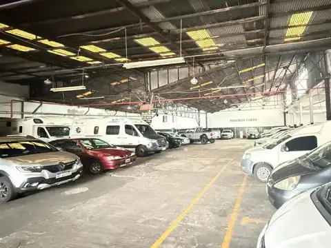 Garage  en Villa Martelli
