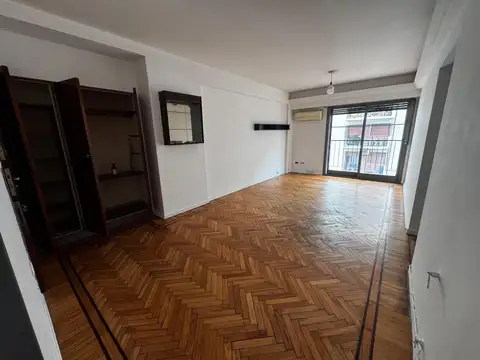 Gran oportunidad, todo al frente en esquina . Luz y sol todo el día  