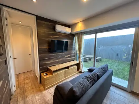 De Los Emilianos 4900 , Piso -