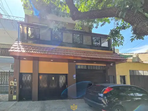 Casa en Parque Avellaneda - Av Derqui 3800
