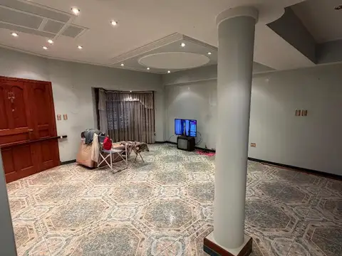 Casa 5 ambientes con 3 baños