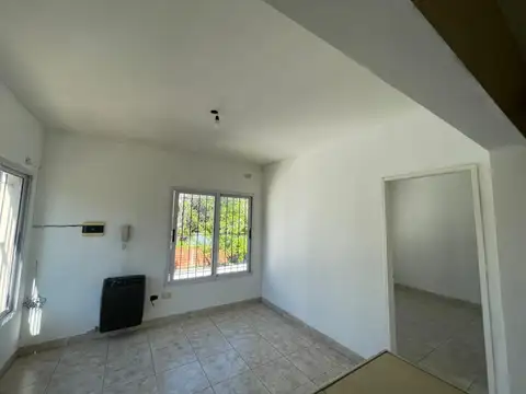 Departamento en Alquiler en Centro De Lujan, $ 420.000