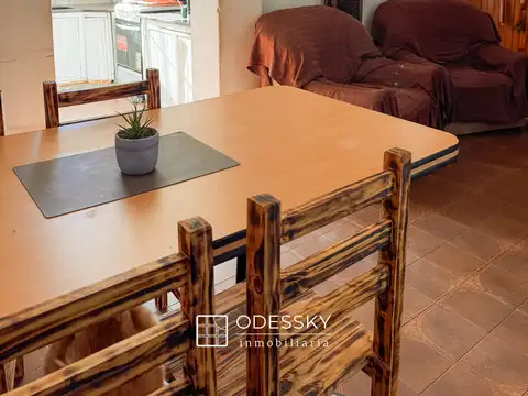 Casa 7 ambientes con 1 baño