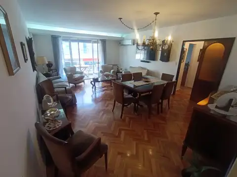 Apto profesional · 3 ambientes de 100 m² al frente · Balcón · Escritorio · Guardacoche fijo