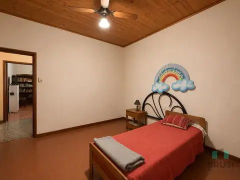 Casa en Venta en Luis Guillon, USD 99.000