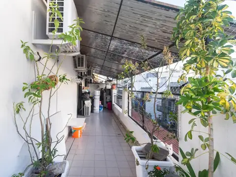 Departamento 4 ambientes con 2 baños