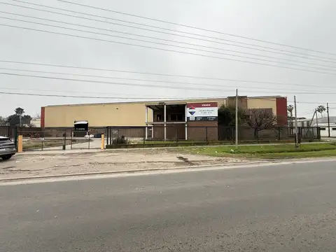 galpon de 2270m2 con 150 m2 de oficinas sobre ruta 8n