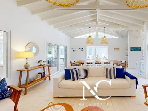 Casa 5 ambientes con 3 baños