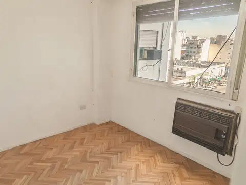 Venta departamento Flores piso alto y luminoso
