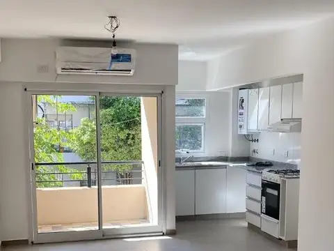 Depto monoambiente con balcon y placard completo