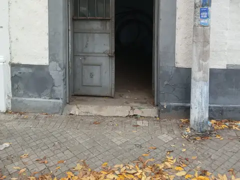 LOCAL ESQUINA 160 M2