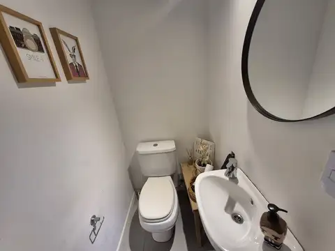 RESERVADO * Casa 4 Ambientes en Venta Hermosa Esquina Arbolada de Coghlan - Nueva, Amplia y Súper Luminosa