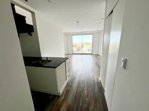 INVERSIÓN!  VENTA DE AMPLIO DPTO DUPLEX DE CAT.