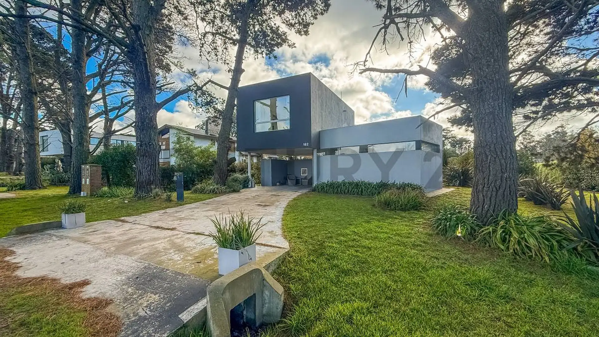 Casa 4 Ambientes en Venta – Barrancas de San Benito
