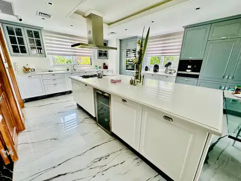 Casa en Alquiler de 5 dormitorios