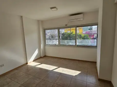 Avenida Francisco Beiró 4900, Piso 1