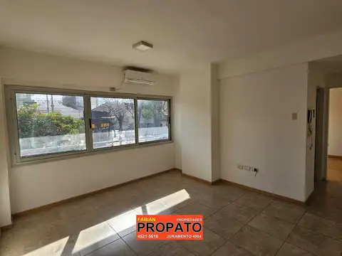 Depto 2 ambientes moderno al frente en excelente ubicacion y luminosidad!!