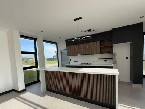 Casa en Venta en San Vicente, USD 469.000