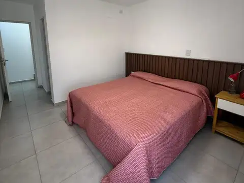 Casa en Alquiler Temporal con 1 cochera