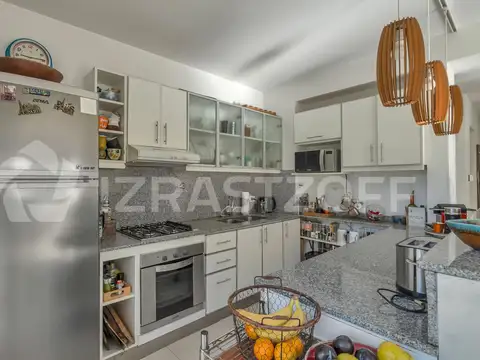 Departamento 5 ambientes con 3 baños